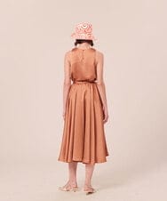 VZHGX22400 TARA JARMON(タラ ジャーモン) 【メディア着用】サテンスカート ブラウン