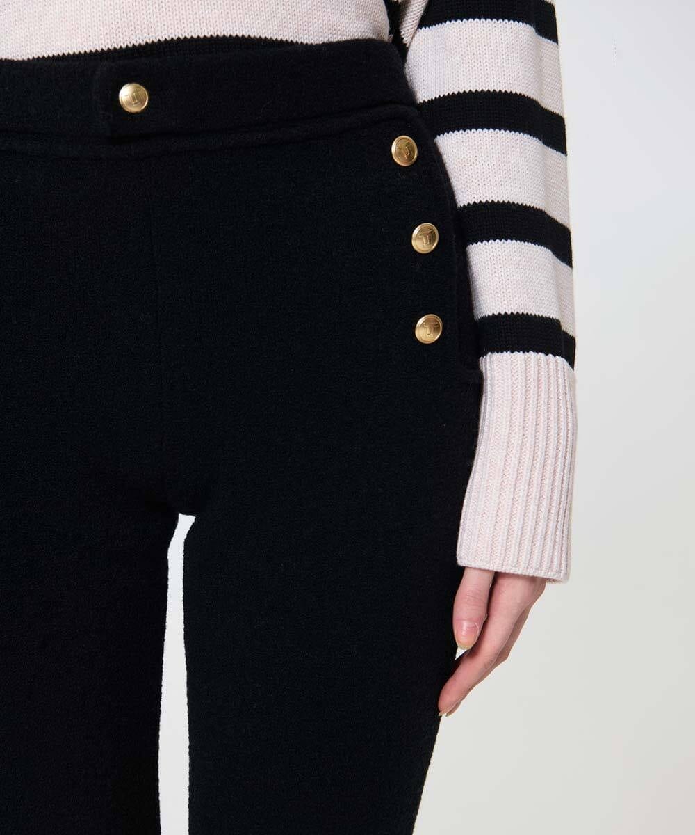 VZLAD22520 TARA JARMON(タラ ジャーモン) 【メディア着用】コンパクトカールニットパンツ ブラック