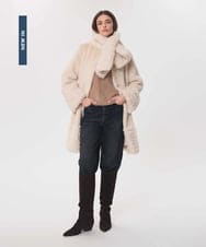 VZUAG07800 TARA JARMON(タラ ジャーモン) パッチワークノーカラーファーコート エクリュ
