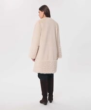 VZUAG07800 TARA JARMON(タラ ジャーモン) パッチワークノーカラーファーコート エクリュ