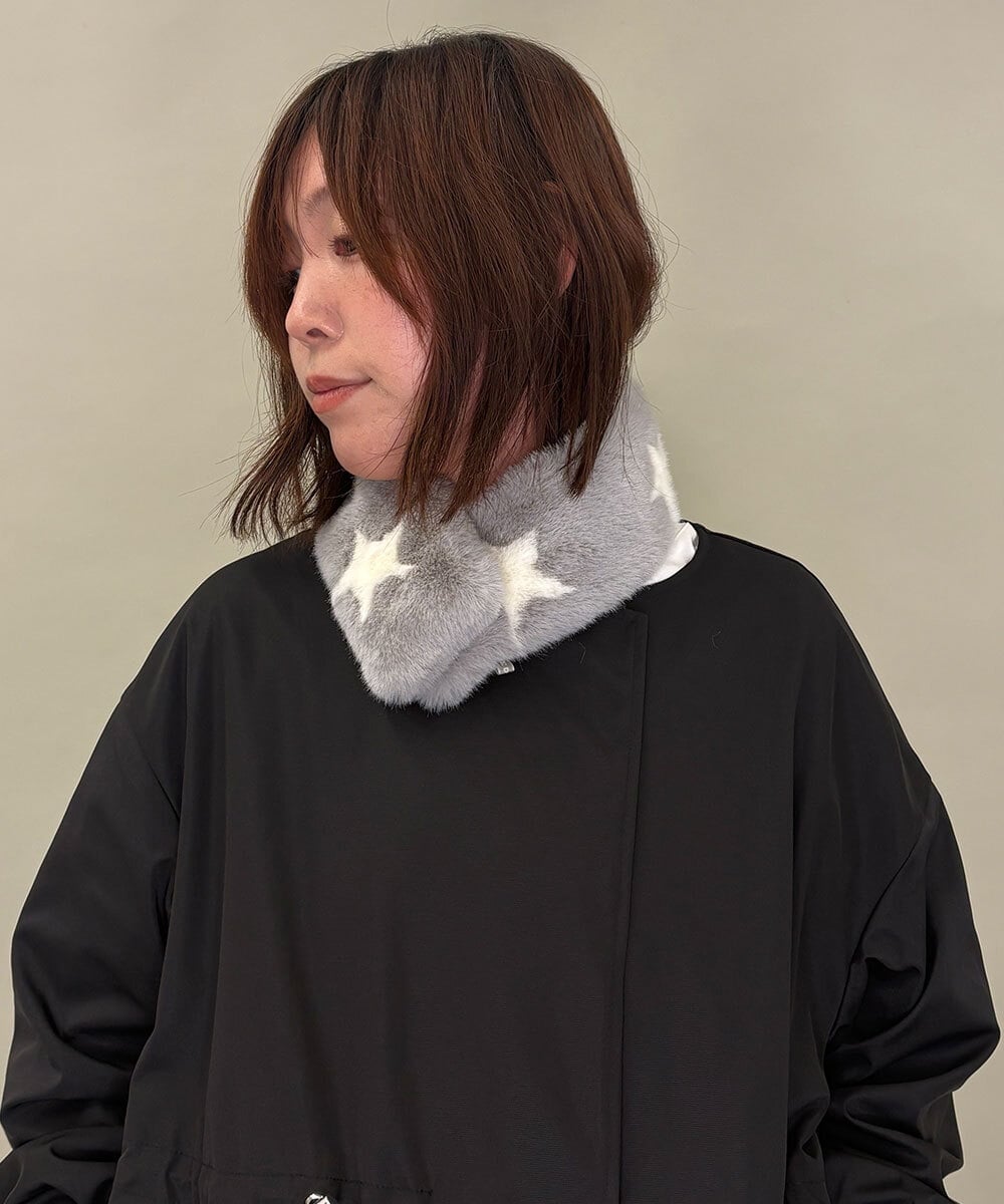 ZM2AE12039 al'aise modulation(アレーズモジュレーション) 星柄フェイクファーティペット ライトグレー