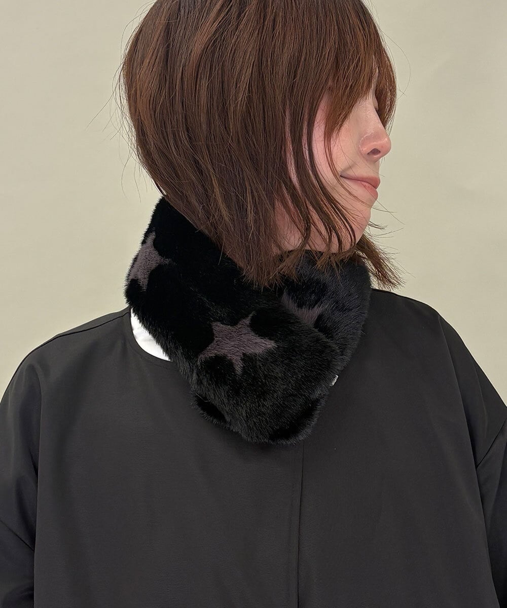 ZM2AE12039 al'aise modulation(アレーズモジュレーション) 星柄フェイクファーティペット ブラック