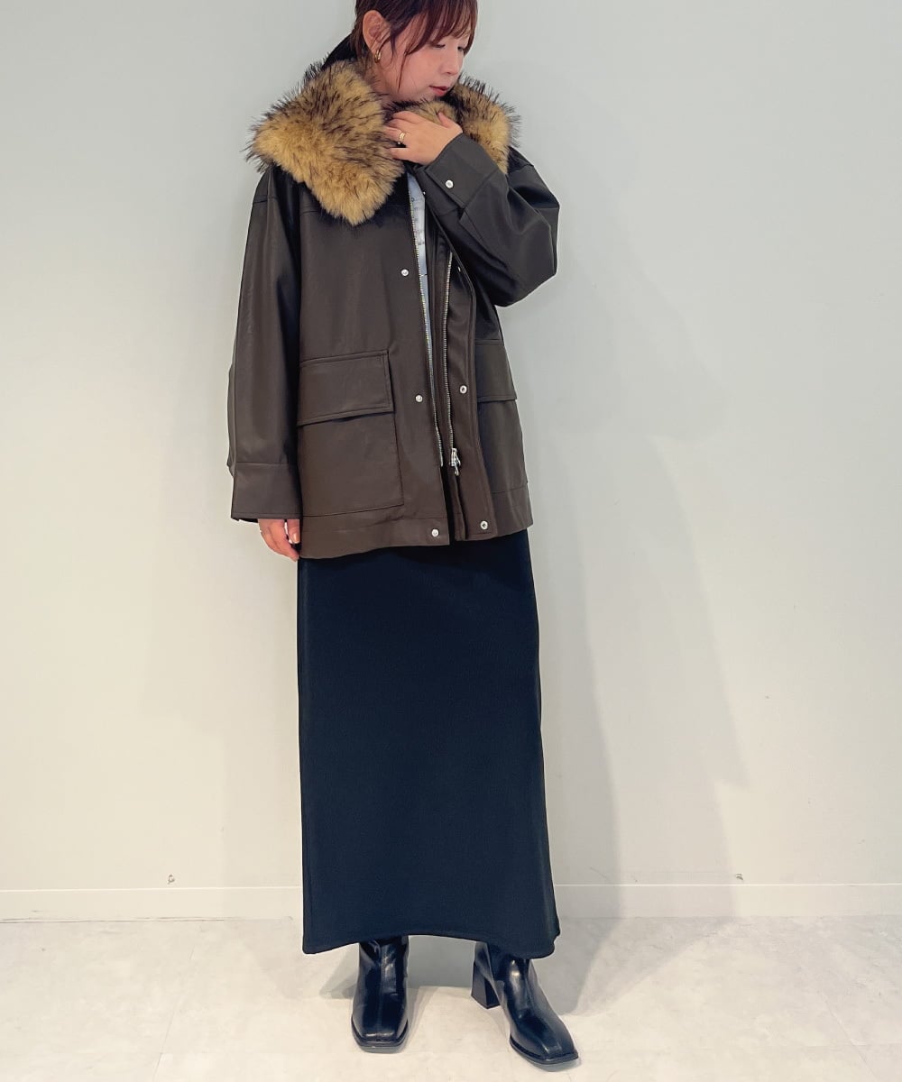 ZM3AE20078 al'aise modulation(アレーズモジュレーション) フェイクファー付け襟 ベージュ