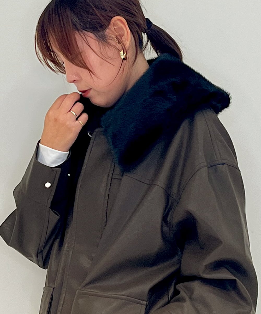 ZM3AE20078 al'aise modulation(アレーズモジュレーション) フェイクファー付け襟 ブラック