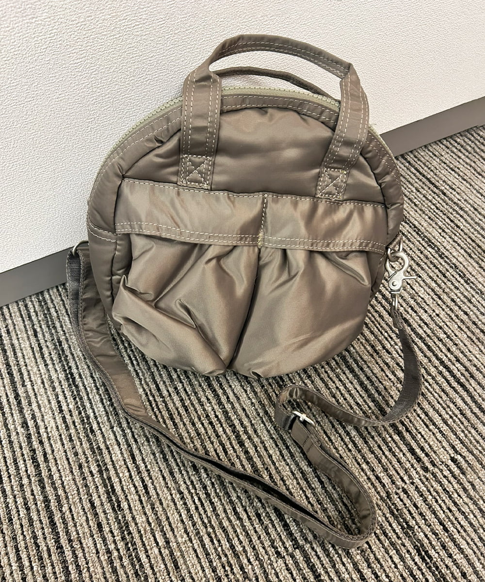 ZM5AE06090 al'aise modulation(アレーズモジュレーション) 【2WAY】ダブルポケットサークルハンドバッグ カーキ