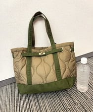 ZM5AE07090 al'aise modulation(アレーズモジュレーション) ウェーブキルティングベルトトートバッグ カーキ