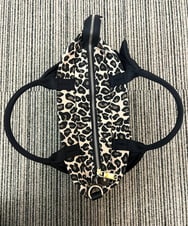 ZM5AE09085 al'aise modulation(アレーズモジュレーション) リボンハンドルレオパードトートバッグ ベージュ