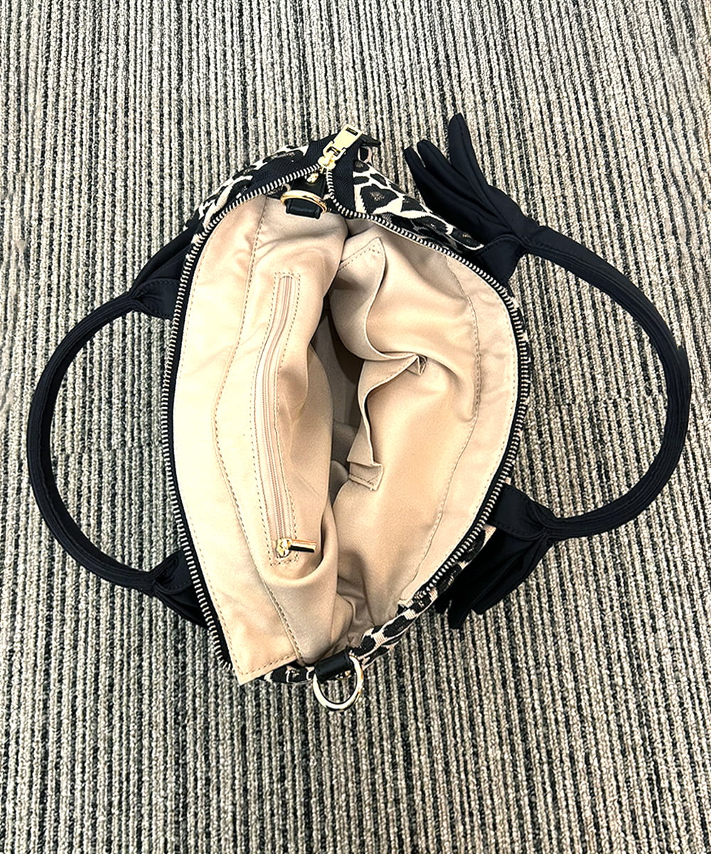 ZM5AE09085 al'aise modulation(アレーズモジュレーション) リボンハンドルレオパードトートバッグ ベージュ