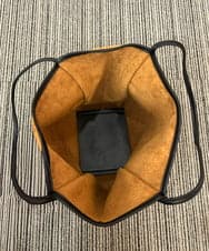 ZM5AE10098 al'aise modulation(アレーズモジュレーション) スエード風パイピングトートバッグ ブラウン