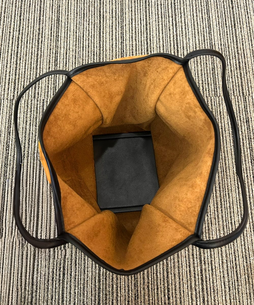 ZM5AE10098 al'aise modulation(アレーズモジュレーション) スエード風パイピングトートバッグ ブラウン