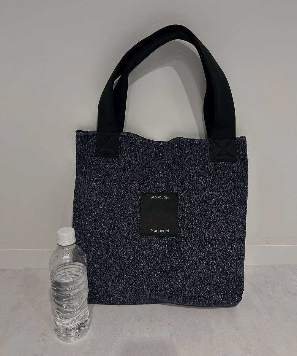 ZM5AE15050 al'aise modulation(アレーズモジュレーション) メタリックフラットスクエアトート ネイビー