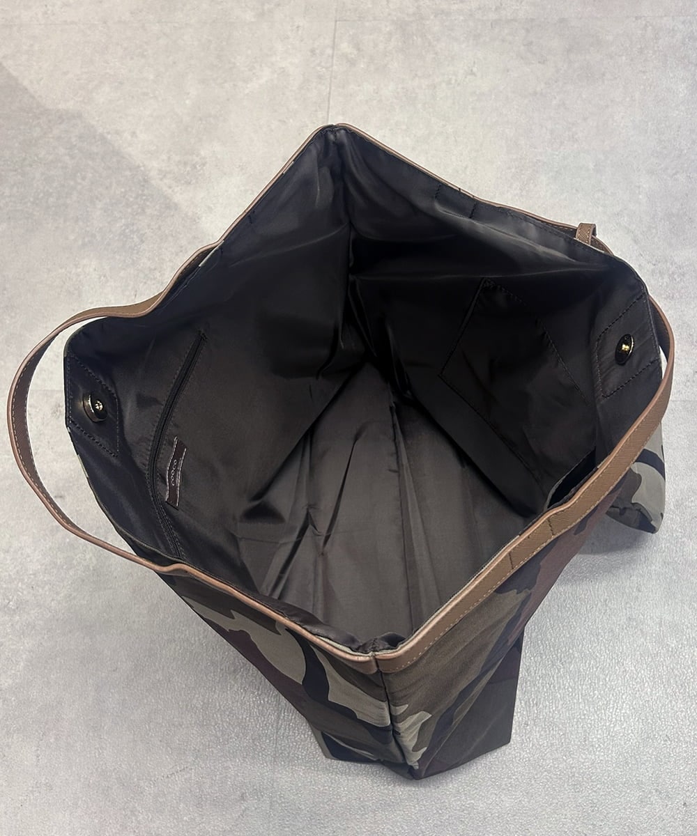 ZM5AE28049 al'aise modulation(アレーズモジュレーション) カモフラージュ柄BIGトートバッグ カーキ(カモフラージュ)