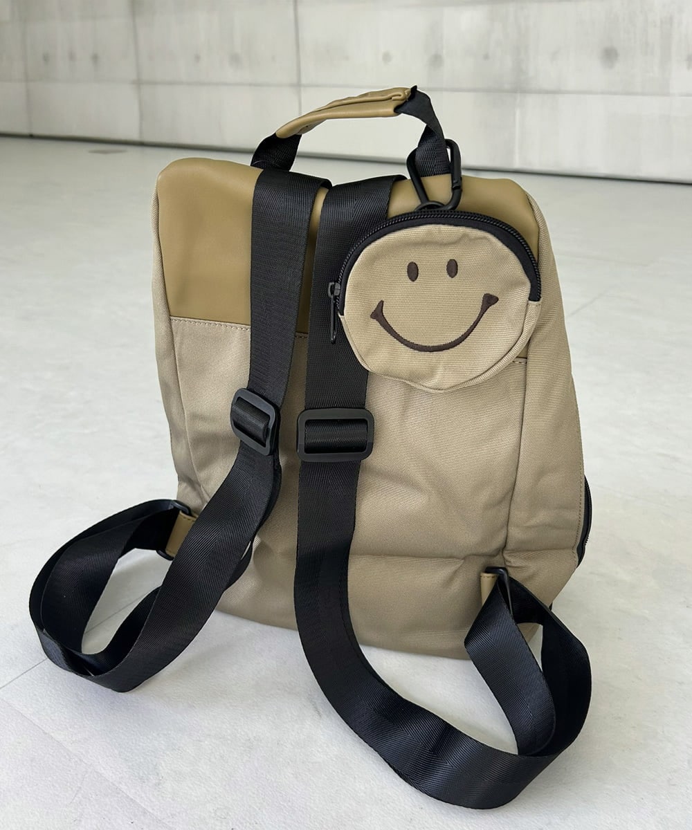 ZM5GB25070 al'aise modulation(アレーズモジュレーション) SMILEYポーチ付コンパクトリュック ベージュ