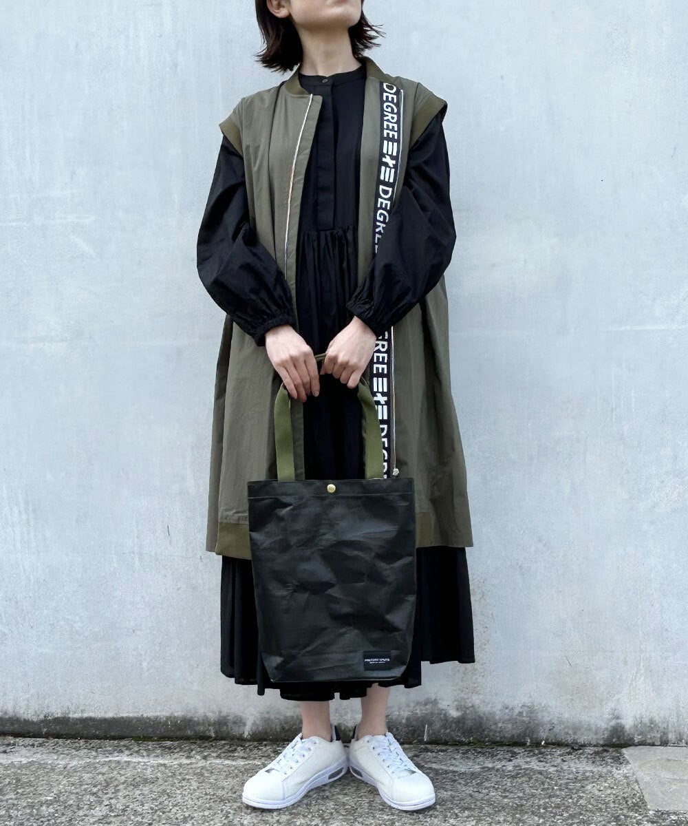 ZM5GT15042 al'aise modulation(アレーズモジュレーション) 【日本製】スリムトートバッグ カーキ