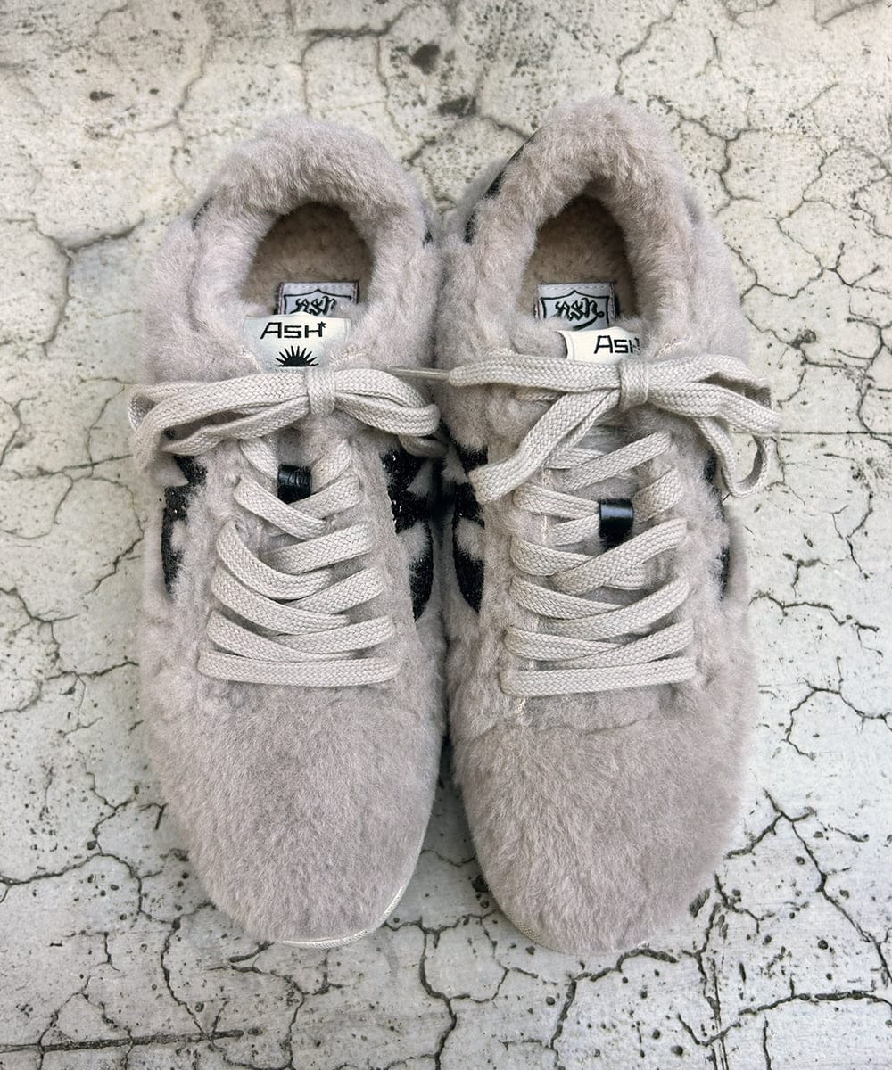 ZM6AE02330 al'aise modulation(アレーズモジュレーション) ファーデザインローカットスニーカー ブラック