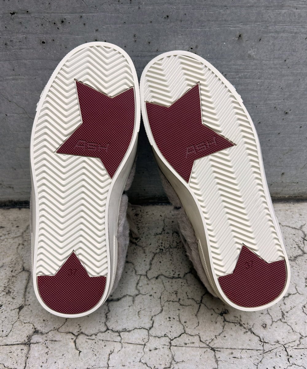 ZM6AE02330 al'aise modulation(アレーズモジュレーション) ファーデザインローカットスニーカー ブラック