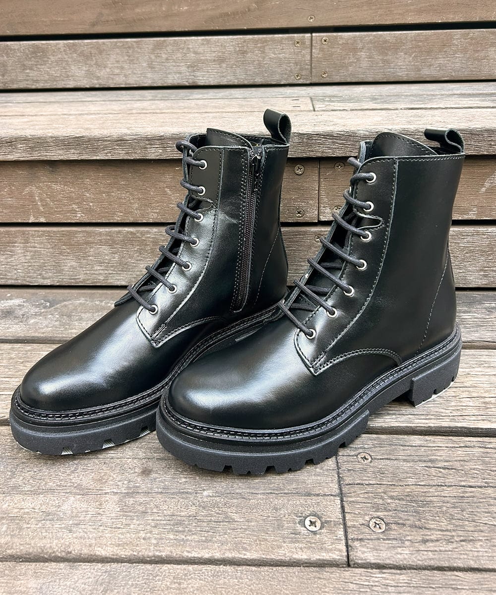 ZM6AE03208 al'aise modulation(アレーズモジュレーション) レースアップレザーブーツ ブラック