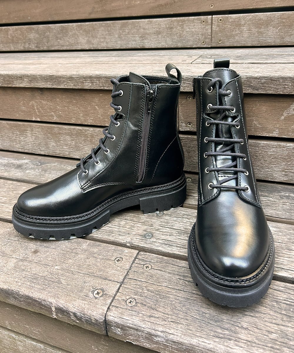 ZM6AE03208 al'aise modulation(アレーズモジュレーション) レースアップレザーブーツ ブラック