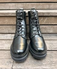 ZM6AE03208 al'aise modulation(アレーズモジュレーション) レースアップレザーブーツ ブラック