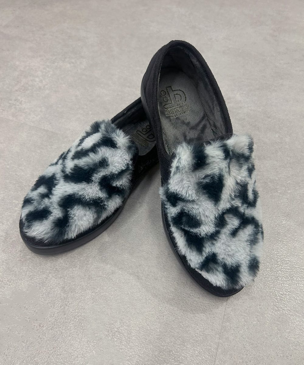 ZM6AE10100 al'aise modulation(アレーズモジュレーション) レオパードモノトーンファーデザインスリッポン ブラック