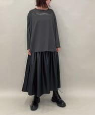 ZMBAE28120 al'aise modulation(アレーズモジュレーション) メッセージロゴTブラウス ダークグレー