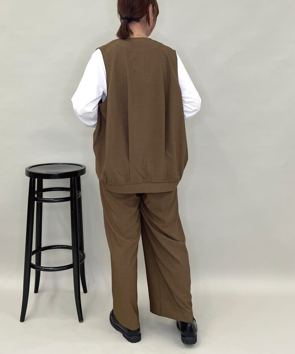 ZMBAE38150 al'aise modulation(アレーズモジュレーション) 【セットアップ対応】タックデザインボリュームシルエットベスト ブラウン