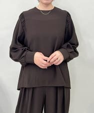 ZMBAE39158 al'aise modulation(アレーズモジュレーション) 【セットアップ対応】ギャザーアクセントデザインブラウス ブラウン
