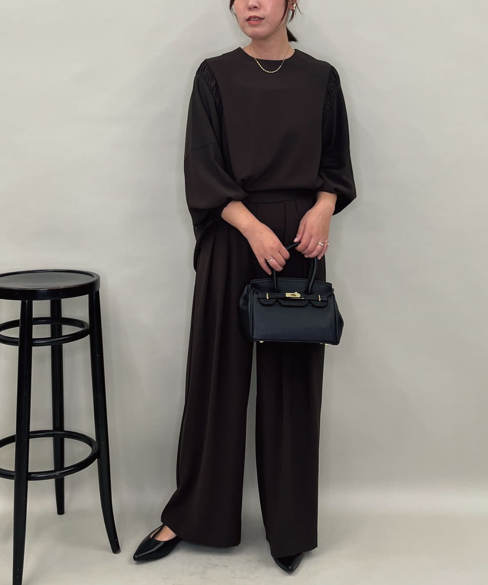 ZMBAE39158 al'aise modulation(アレーズモジュレーション) 【セットアップ対応】ギャザーアクセントデザインブラウス ブラウン