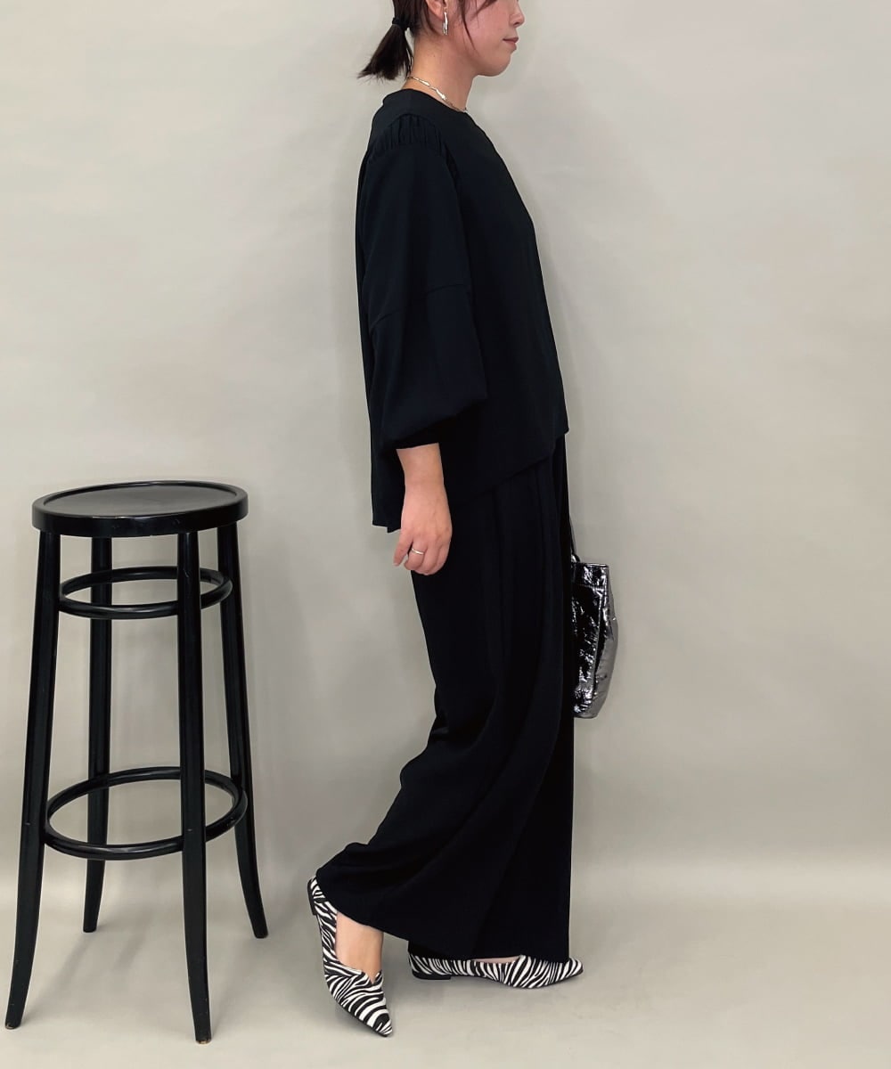 ZMBAE39158 al'aise modulation(アレーズモジュレーション) 【セットアップ対応】ギャザーアクセントデザインブラウス ブラック