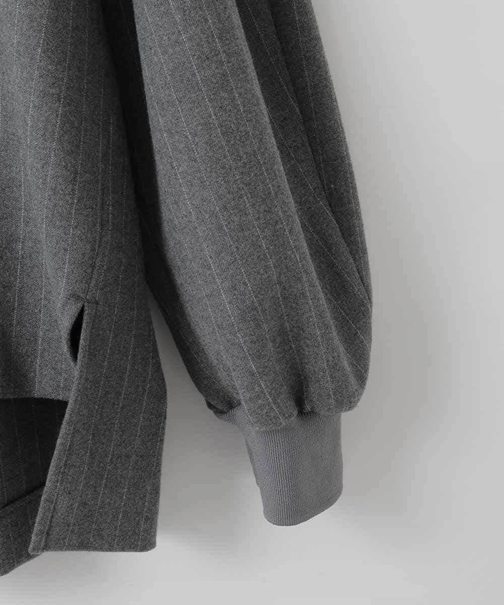 ZMBEE03148 al'aise modulation(アレーズモジュレーション) ピンストライプキーネックプルオーバー ダークグレー