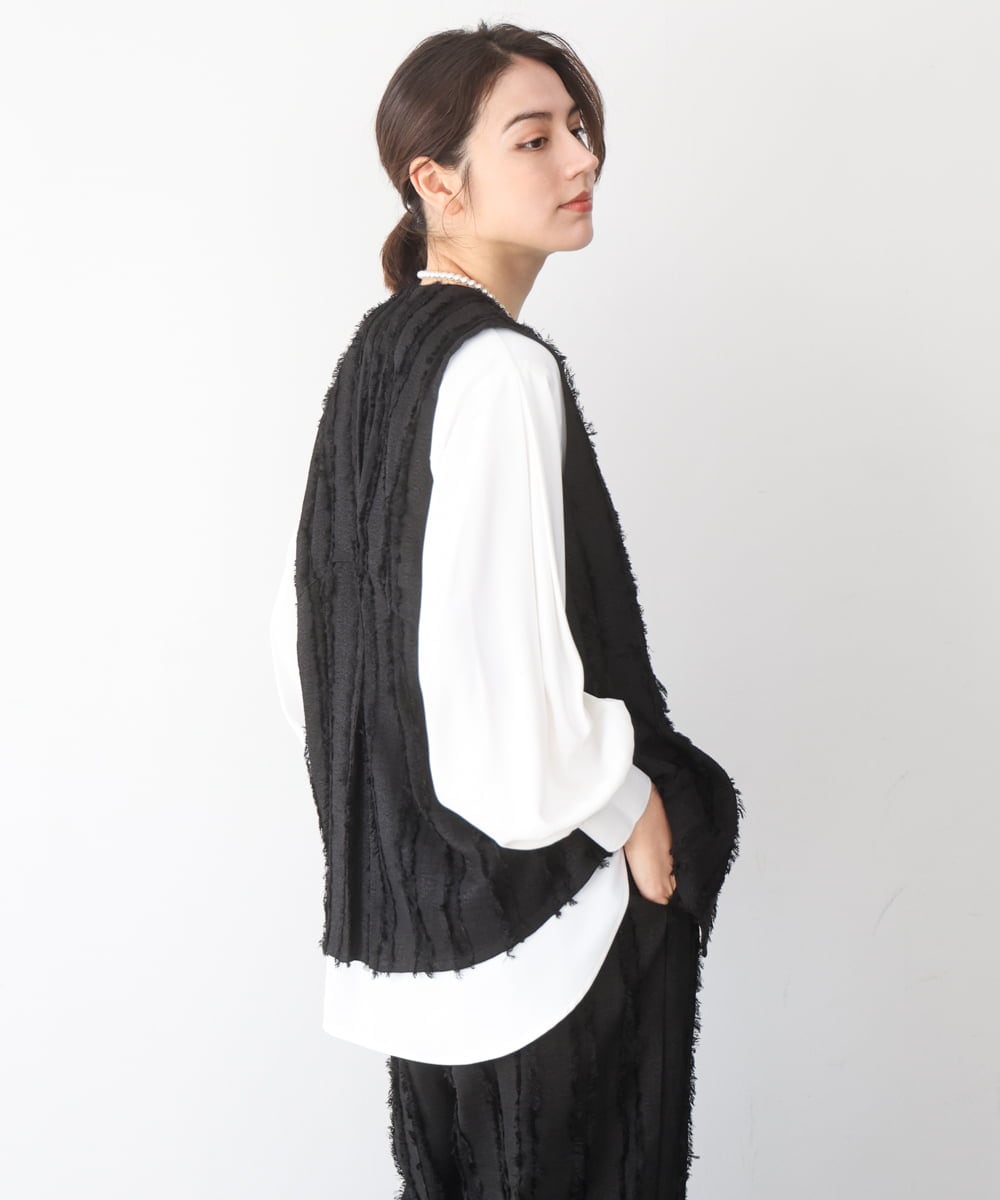 ZMBEE08079 al'aise modulation(アレーズモジュレーション) カットジョーゼットクルーネックブラウス アイボリー