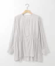 ZMBGE19095 al'aise modulation(アレーズモジュレーション) 【洗える】ラメドット切り替えフレアブラウス ライトグレー