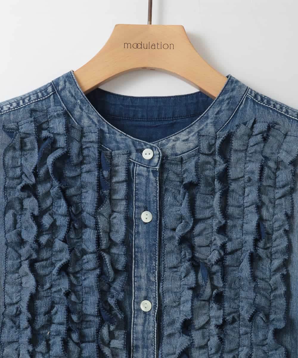 ZMBGE32168 al'aise modulation(アレーズモジュレーション) デニムライクフロントフリルブラウス ネイビー
