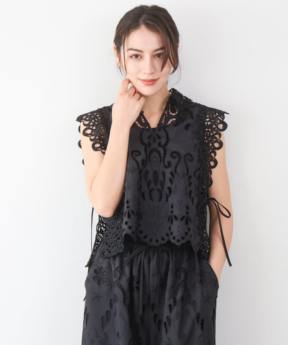ZMBGE48118 al'aise modulation(アレーズモジュレーション) カットワークレースブラウスジレ ブラック