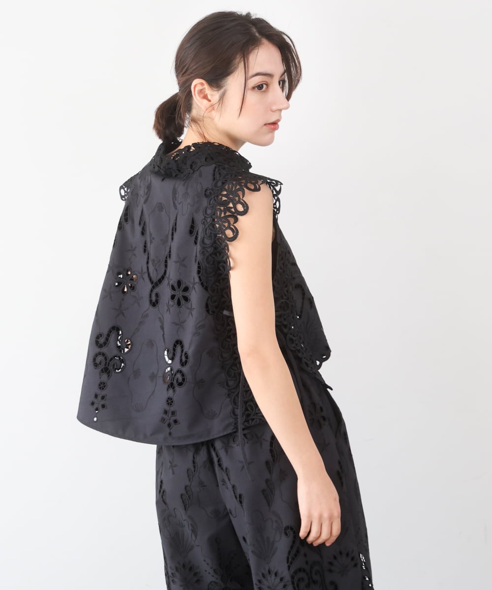 ZMBGE48118 al'aise modulation(アレーズモジュレーション) カットワークレースブラウスジレ ブラック