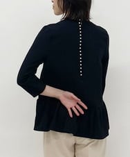 ZMBHT01138 al'aise modulation(アレーズモジュレーション) バックコンシャスパールブラウス ブラック