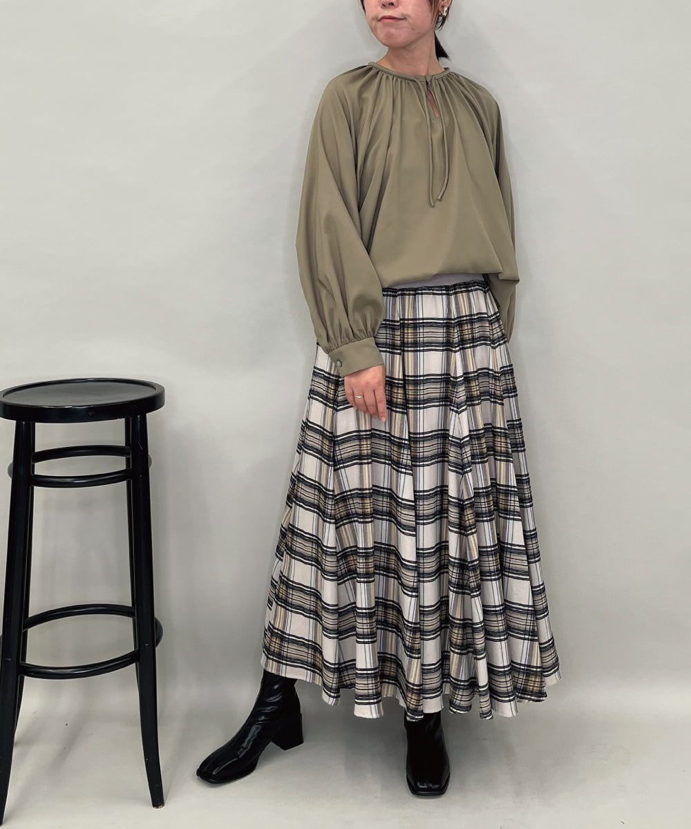 ZMBJB12110 al'aise modulation(アレーズモジュレーション) 【洗える】フロントリボンラグランブラウス カーキ