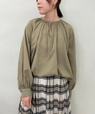 ZMBJB12110 al'aise modulation(アレーズモジュレーション) 【洗える】フロントリボンラグランブラウス カーキ