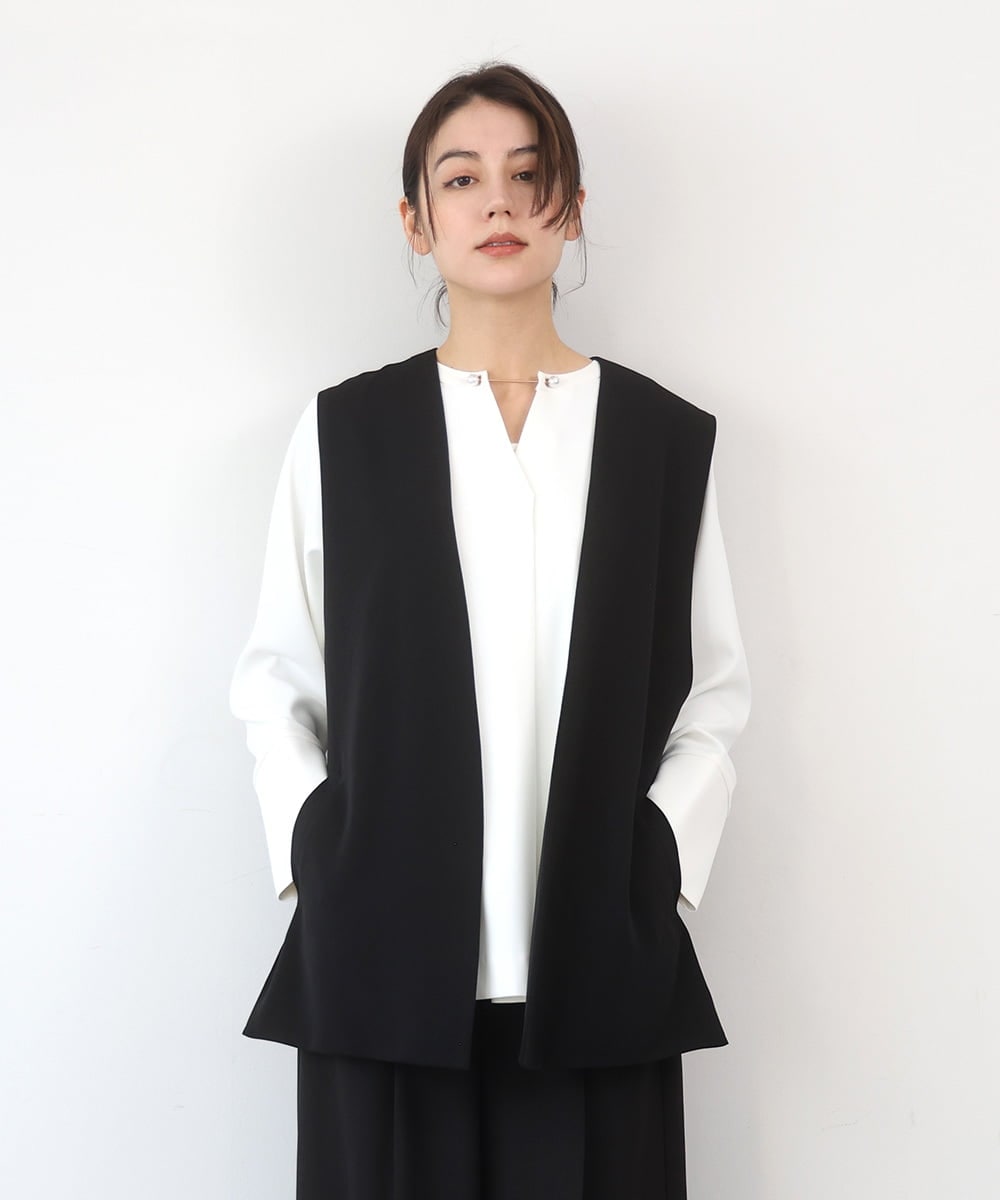 ZMDGE21110 al'aise modulation(アレーズモジュレーション) バックベルトボタンレスジレ ブラック