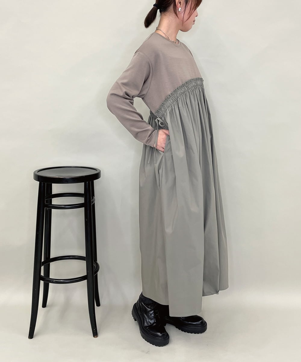 ZMEAE22140 al'aise modulation(アレーズモジュレーション) 異素材切り替えギャザーポイントワンピース カーキ