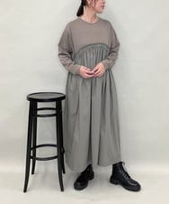 ZMEAE22140 al'aise modulation(アレーズモジュレーション) 異素材切り替えギャザーポイントワンピース カーキ