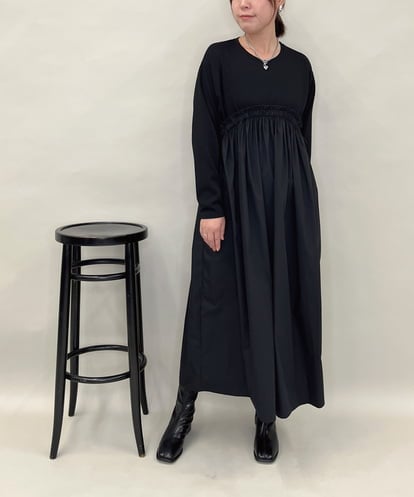 ZMEAE22140 al'aise modulation 異素材切り替えギャザーポイントワンピース