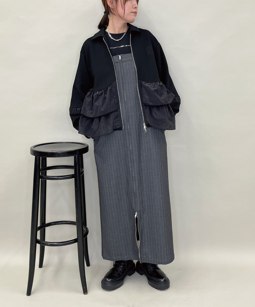 ZMEAE30190 al'aise modulation(アレーズモジュレーション) ピンストライプIラインジャンパースカート ダークグレー