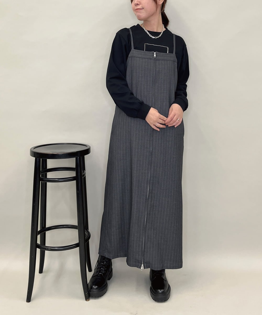 ZMEAE30190 al'aise modulation(アレーズモジュレーション) ピンストライプIラインジャンパースカート ダークグレー
