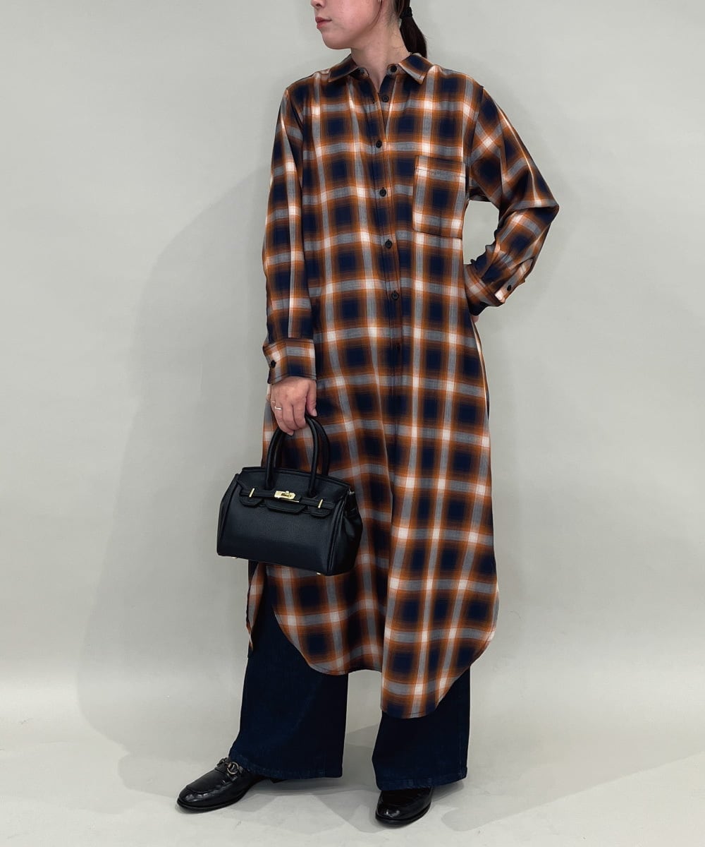 ZMEAE34168 al'aise modulation(アレーズモジュレーション) オンブレチェックシャツワンピース ネイビー