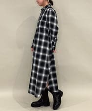 ZMEAE34168 al'aise modulation(アレーズモジュレーション) オンブレチェックシャツワンピース ブラック