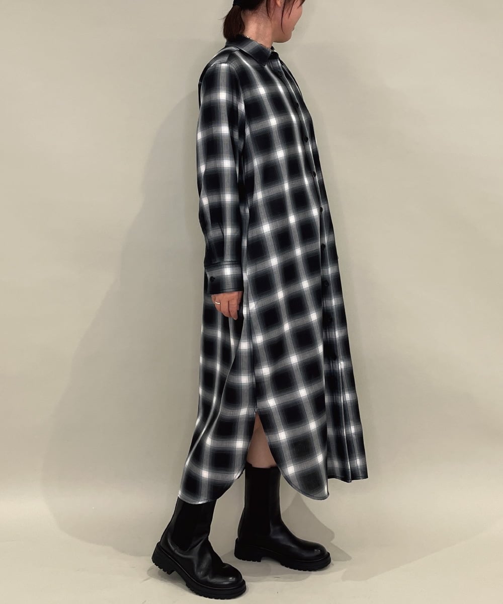 ZMEAE34168 al'aise modulation(アレーズモジュレーション) オンブレチェックシャツワンピース ブラック