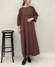 ZMEAE35180 al'aise modulation(アレーズモジュレーション) ギャザースリーブワンピース ブラウン