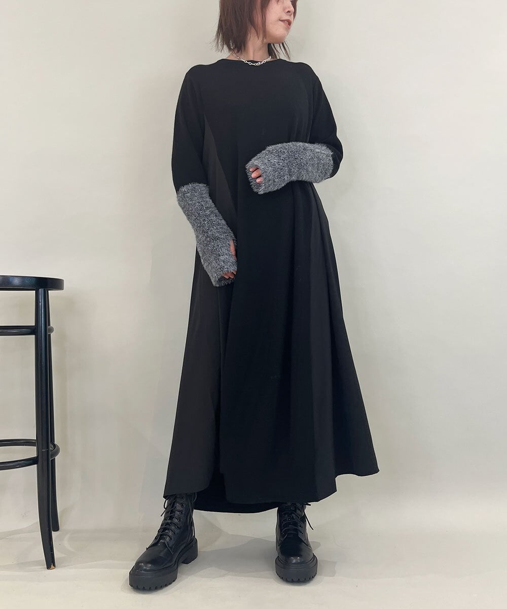 ZMECE38180 al'aise modulation(アレーズモジュレーション) 異素材切り替えニットワンピース ブラック