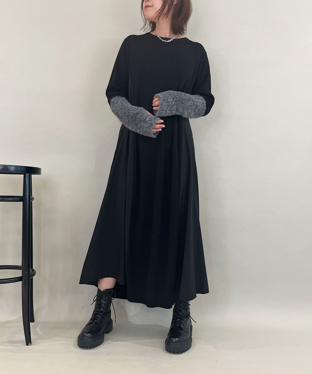 ZMECE38180 al'aise modulation(アレーズモジュレーション) 異素材切り替えニットワンピース ブラック